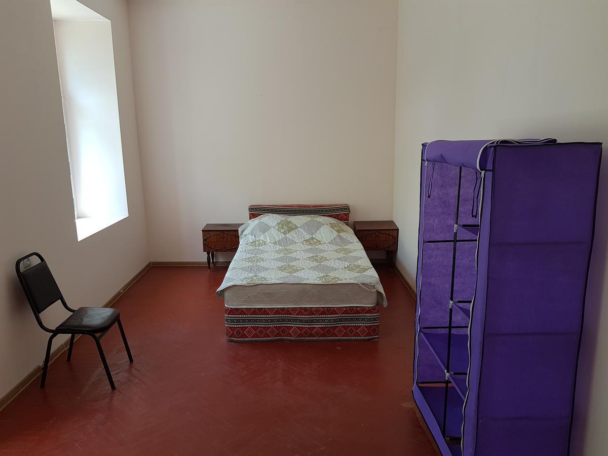 Tbilisi Yard Hostel Ngoại thất bức ảnh
