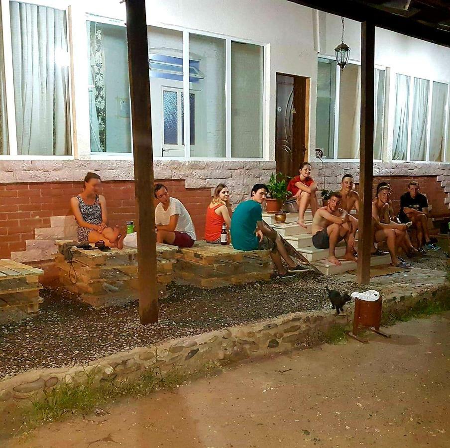 Tbilisi Yard Hostel Ngoại thất bức ảnh